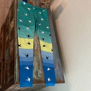 NOLI Birds Ombre Blue Yellow Green Size medium